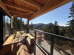 Deluxe Chalet With Sauna & hot tub