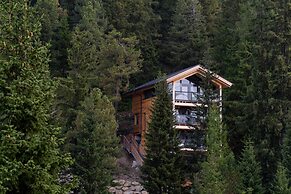 Deluxe Chalet With Sauna & hot tub