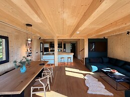 Deluxe Chalet With Sauna & hot tub