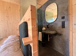 Deluxe Chalet With Sauna & hot tub