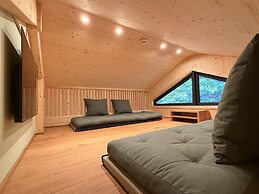 Deluxe Chalet With Sauna & hot tub