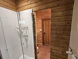 Bernsteinsee Home and Ferien Forest Chalet