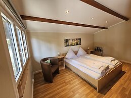 Bernsteinsee Home and Ferien Forest Chalet