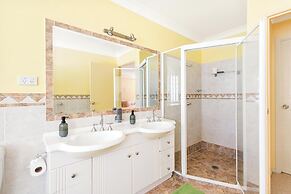 Coastal Holiday Home - Bradford 10