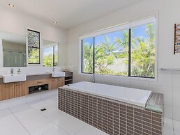 Longboard Coastal Retreat