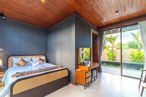 Melasti Beach Villa