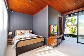 Melasti Beach Villa