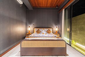 Melasti Beach Villa