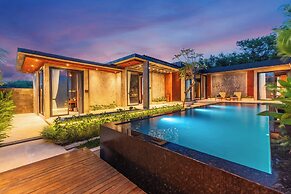 Melasti Beach Villa