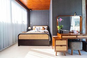 Melasti Beach Villa