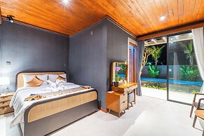 Melasti Beach Villa