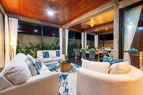Melasti Beach Villa