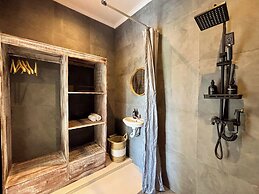 Sukha Guest House by AGATA