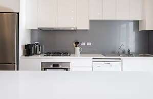 Lovely & Spacious 2-BR home in Norwood