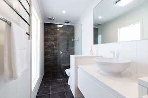 Lovely & Spacious 2-BR home in Norwood