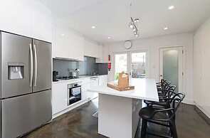 Lovely & Spacious 2-BR home in Norwood