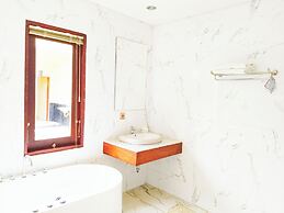 Merlyn Meadows Retreat