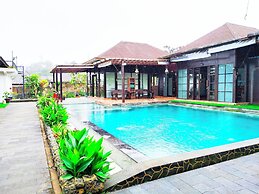 Merlyn Meadows Retreat