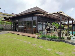 Merlyn Meadows Retreat