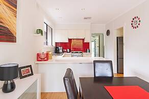 Home among the Gum Trees - free wine