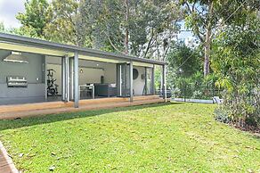 Home among the Gum Trees - free wine