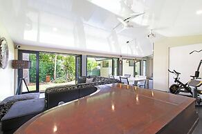 Home among the Gum Trees - free wine