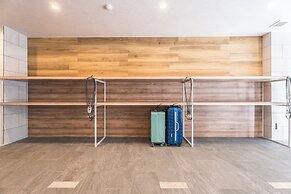 ESLEAD HOTEL Namba East