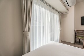 ESLEAD HOTEL Namba East