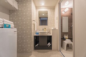 ESLEAD HOTEL Namba East