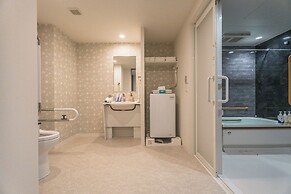 ESLEAD HOTEL Namba East