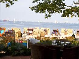 Heikendorf by Belvilla Double Room With Sea View