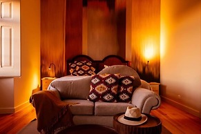 Marchanta Riverside Hotel