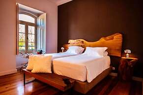 Marchanta Riverside Hotel