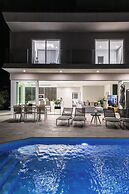 Villa Ixoria