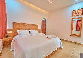 Munnar Ice Pellets Resort with Pool