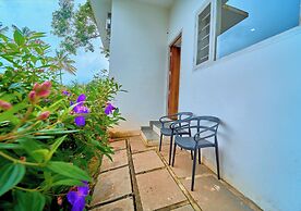 Munnar Ice Pellets Resort with Pool