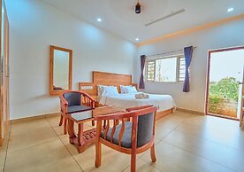 Munnar Ice Pellets Resort with Pool