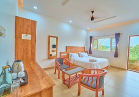 Munnar Ice Pellets Resort with Pool