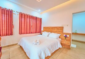 Munnar Ice Pellets Resort with Pool