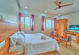 Munnar Ice Pellets Resort with Pool