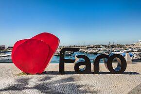Faro Downtown - F in Faro