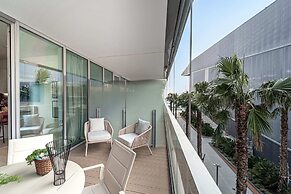 Luxury Waterfront Studio Balcony&Parking