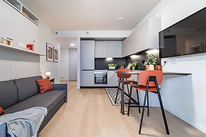 Luxury Waterfront Studio Balcony&Parking