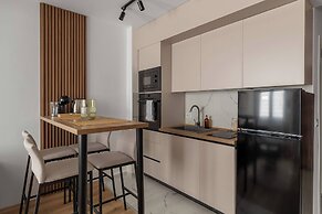 Centrally Located Cozy D&O Apartment