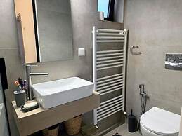 South Palms luxury village house