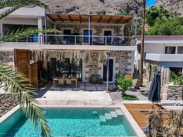 South Palms luxury village house
