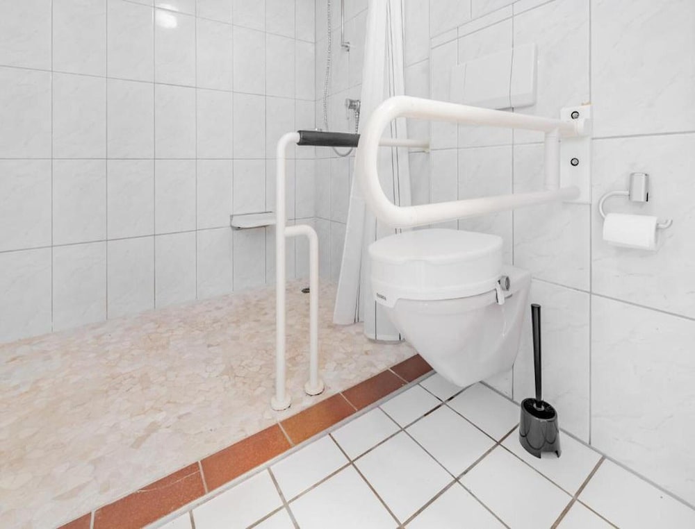 Belvilla Heiderhof Double Room Disability Access