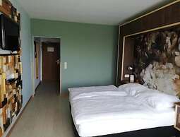 Belvilla Heiderhof Double Room Disability Access