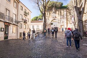 Nomad s Castel Lisbon - The Solo