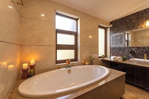 Staymaster Water Wave 3BR Villa